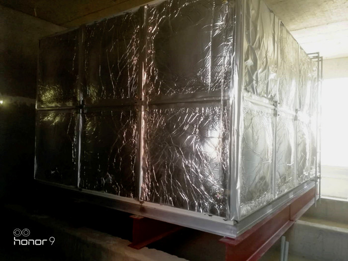 无棣县小泊头24立方玻璃钢橡塑保温水箱