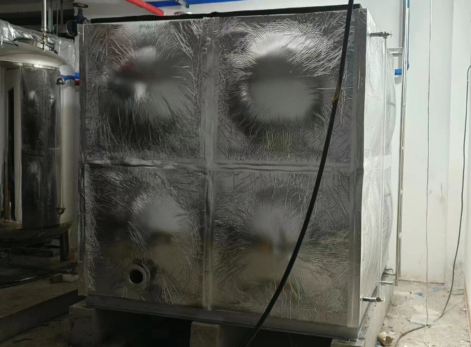 烟台两台不锈钢保温水箱